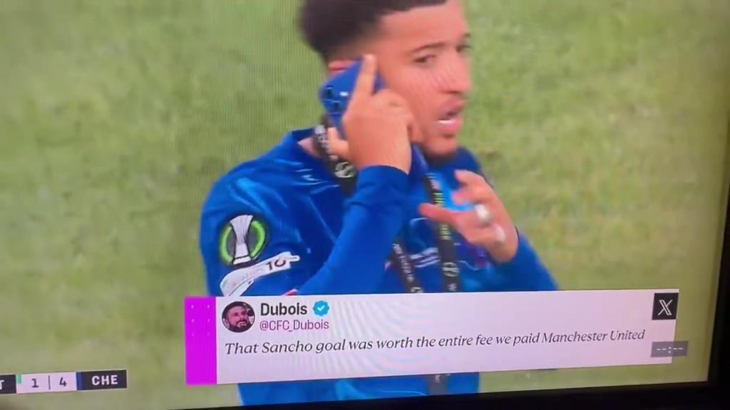 直接攤牌！桑喬賽后在場(chǎng)上煲電話粥，大聲說自己不回曼聯(lián)