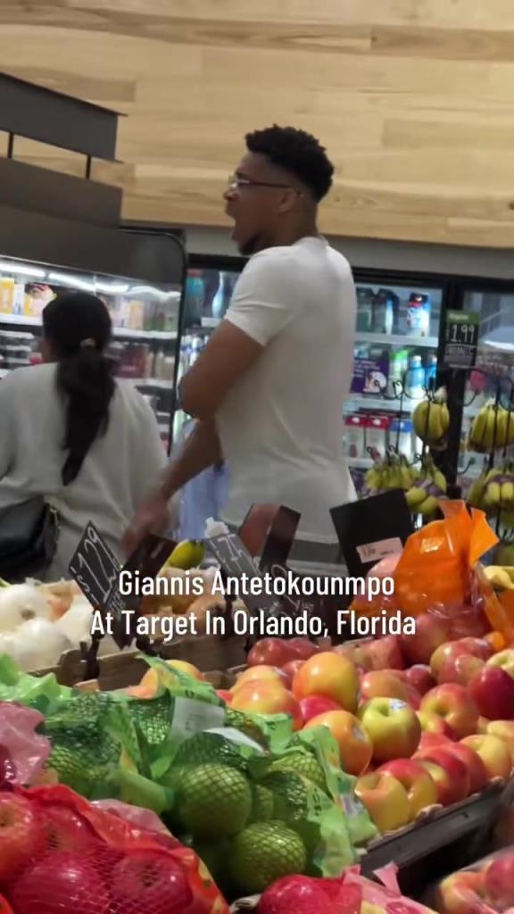 好男人??！字母哥在奧蘭多度假 陪妻子一起逛超市